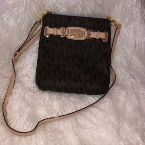 Crossbody Michael Kors bag